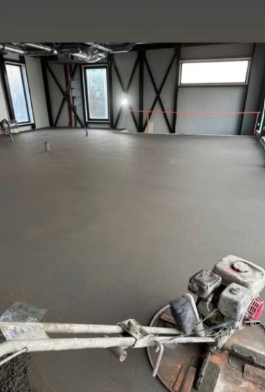 Afgewerkte zandcementvloer project 3